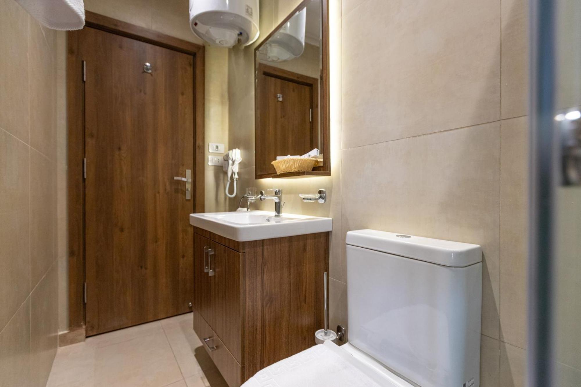 Nozol Pyramids Hotel And Spa Kafrat al Jabal Quarto foto